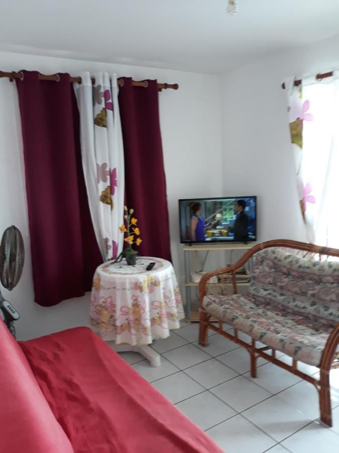 Villa Kazaluce - Appartement 2 Chambres Le Moule Buitenkant foto