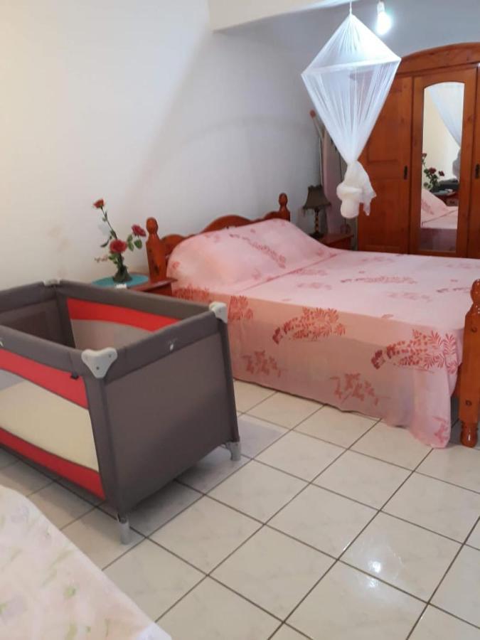 Villa Kazaluce - Appartement 2 Chambres Le Moule Buitenkant foto